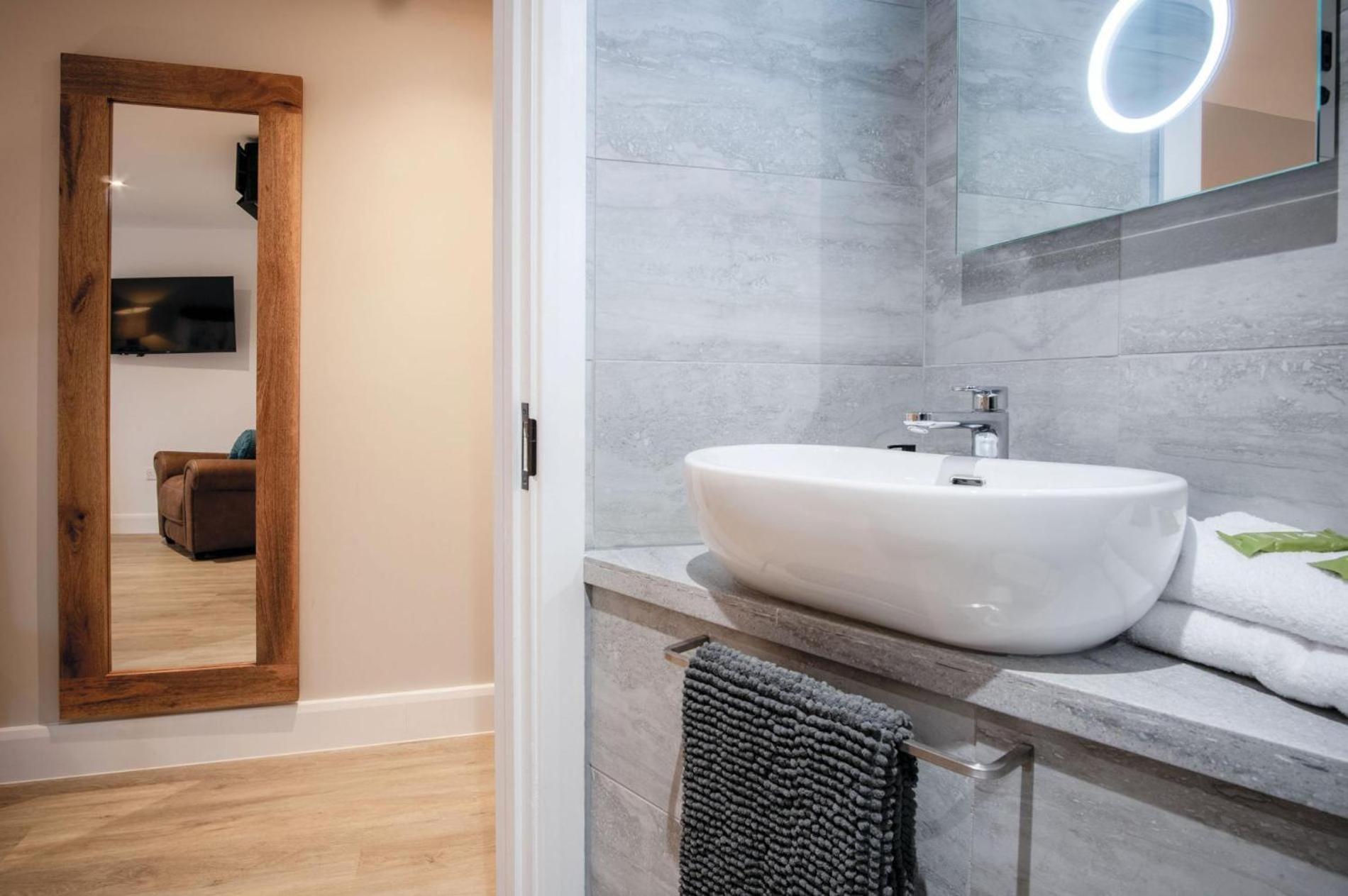 Suite 1 - Sleeping Giant Hotel - Pen Y Cae Inn Brecon Zewnętrze zdjęcie